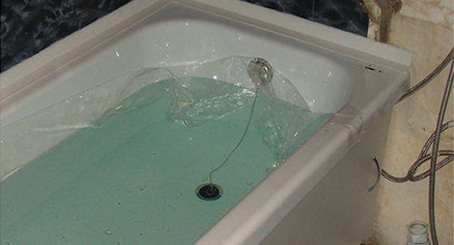 Установкой акрилового вкладыша | Лебяжье